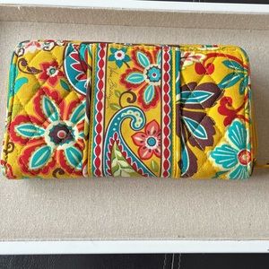 Vera Bradley Accordion Wallet in Provencal